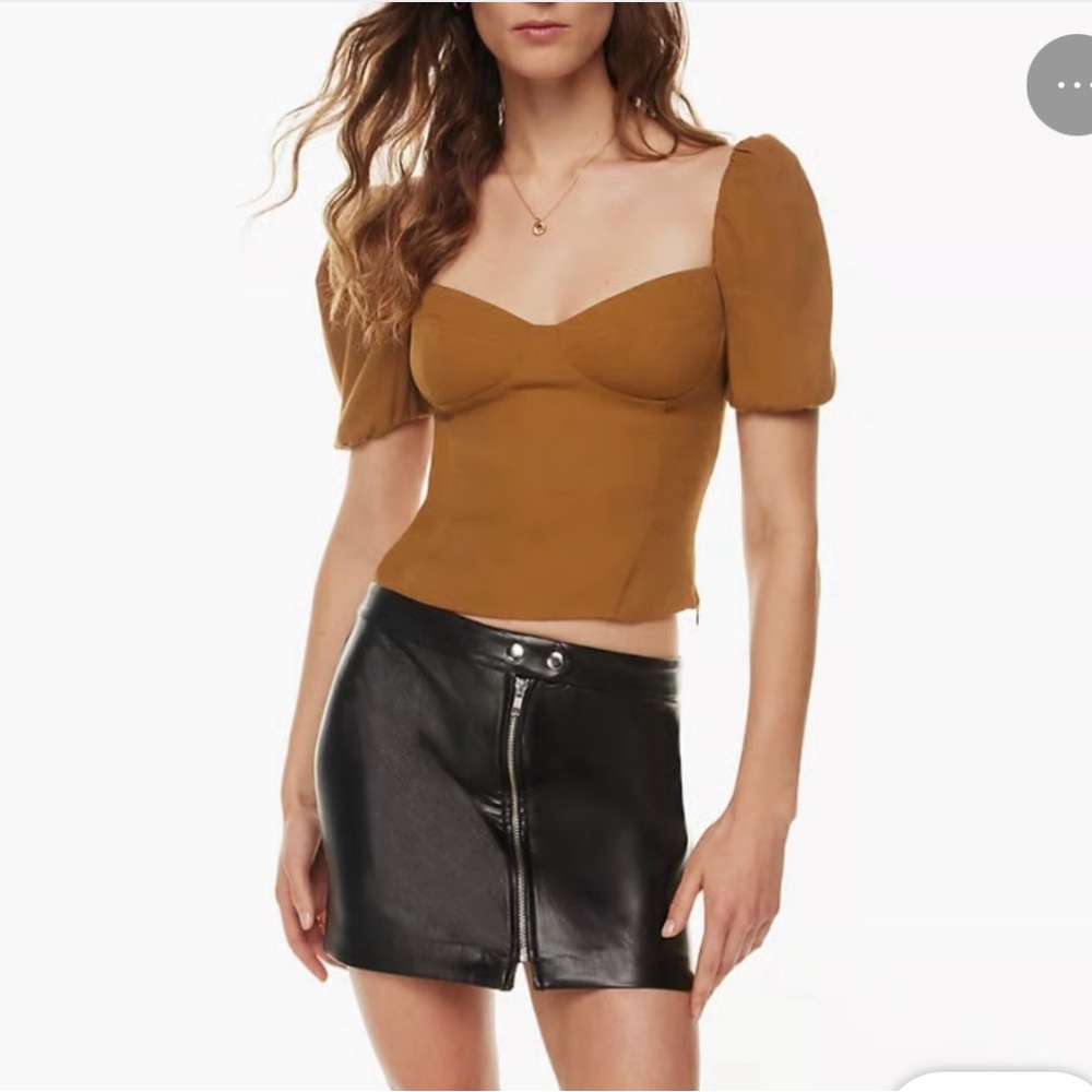 Aritzia Wilfred 'novella' short sleeve top in 'rich chestnut' size S
